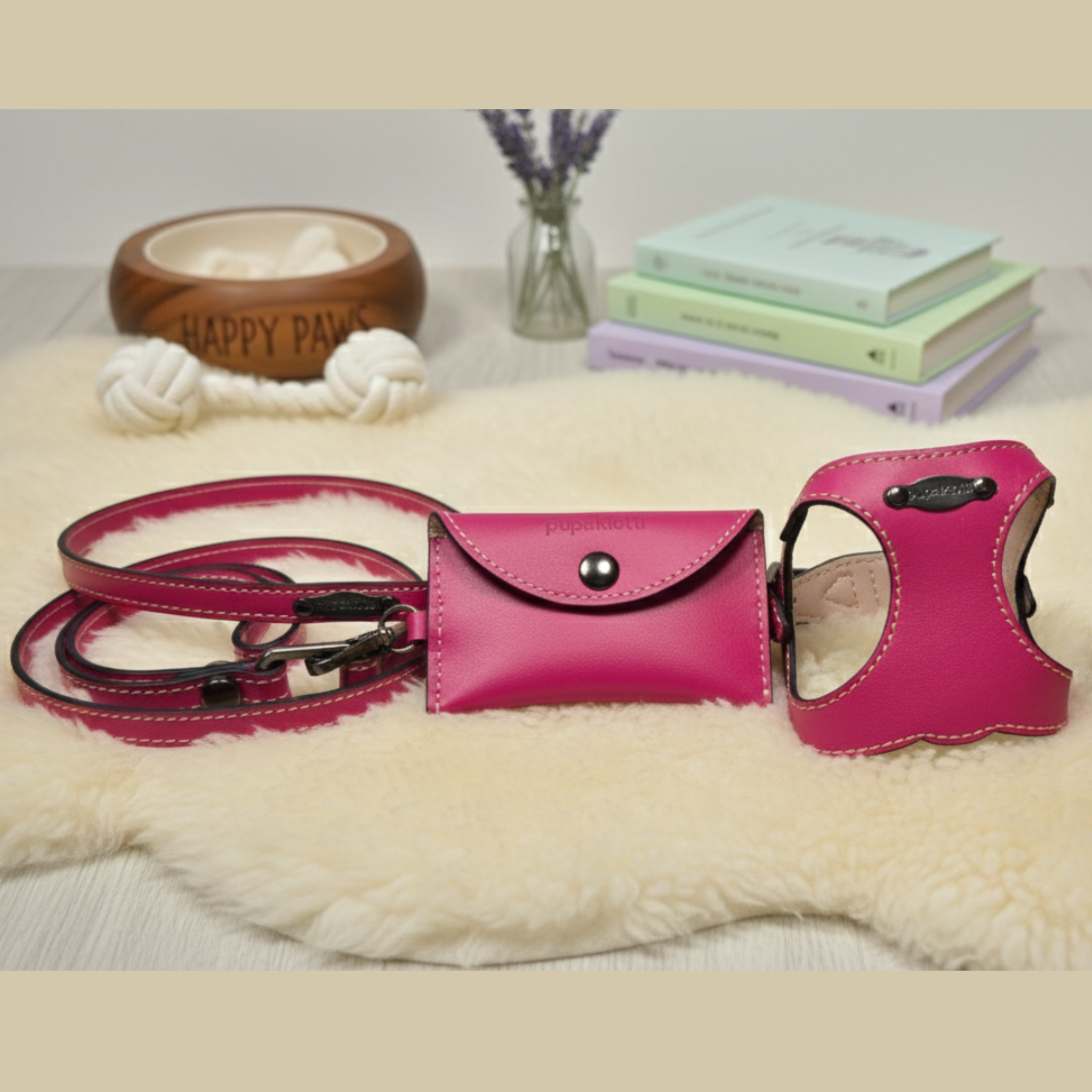 Set Pettorina e Guinzaglio in Pelle con Porta Sacchetti